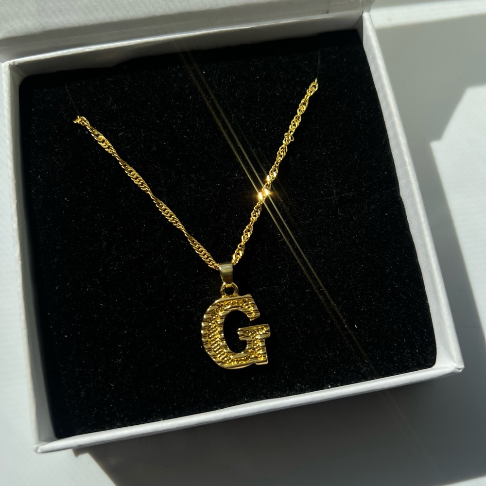 Big Kid’s Children Toddler Unisex Initial Letter “G” Pendant Necklace